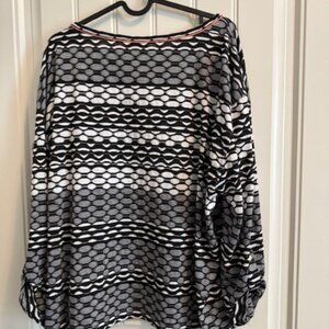 RUBY ROAD TOP BLACK & WHITE Roll Tab Sleeves, XL,